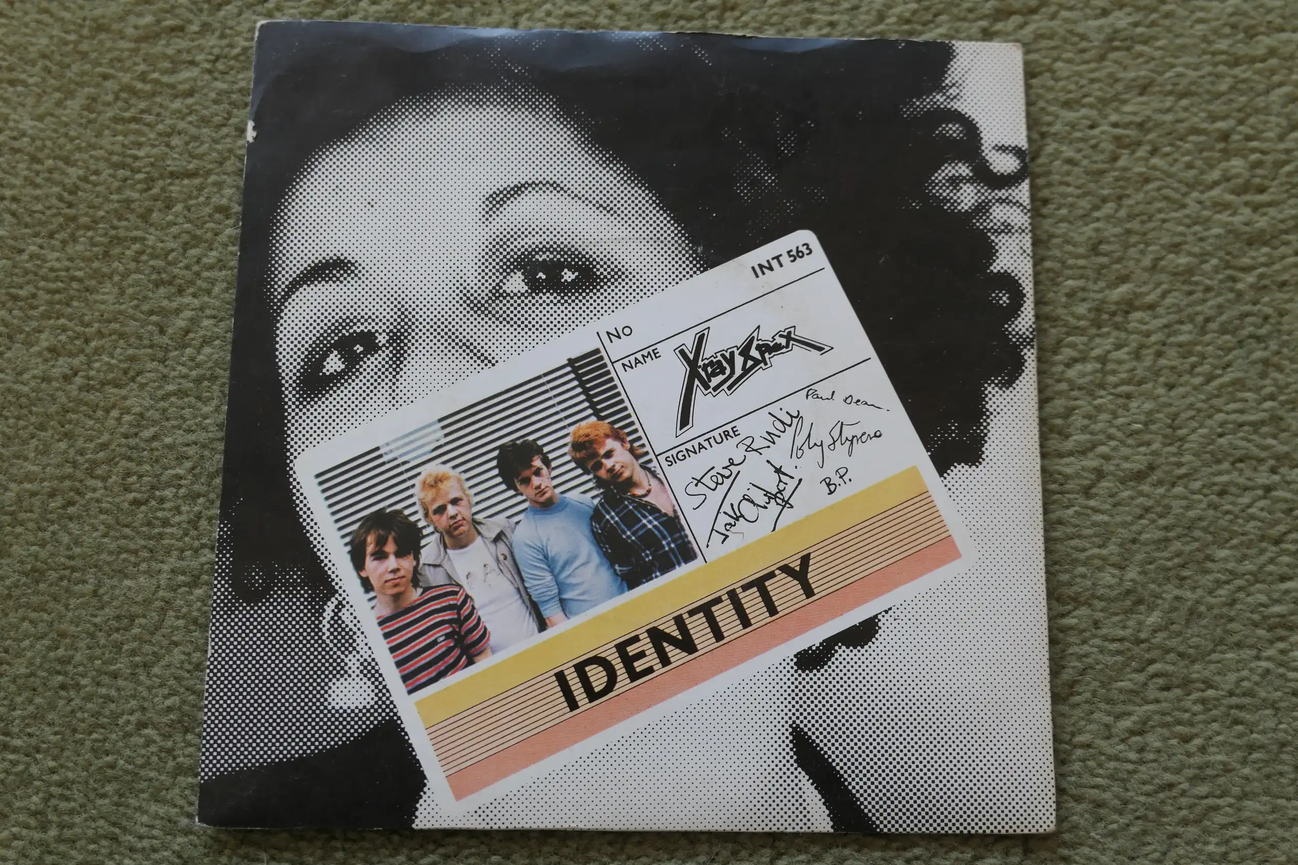 X_Ray_Spex_Identity_7_vinyl_record