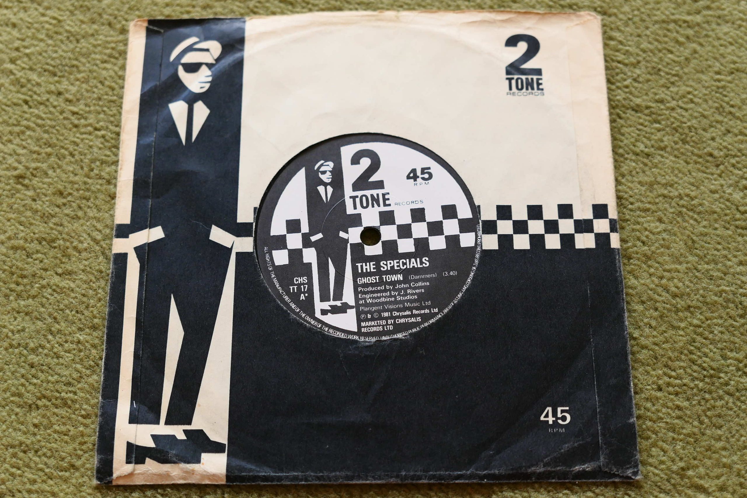 THE SPECIALS - GHOST TOWN 7