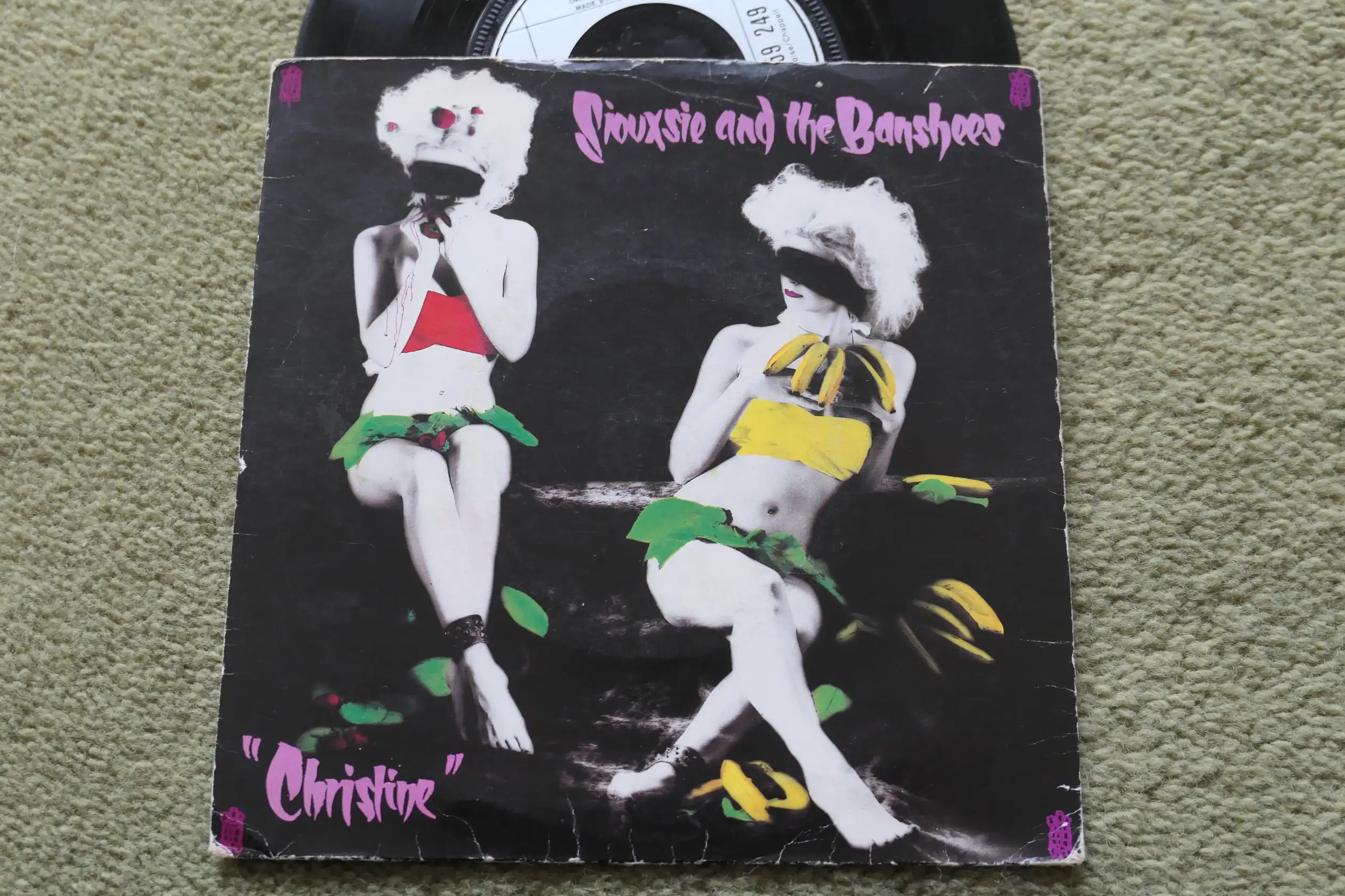Siouxsie_and_The_Banshees_Christine_7_vinyl_record