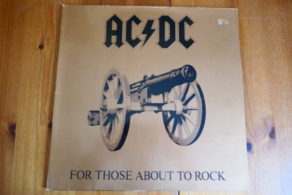 AC/DC - FOR THOSE ABOUT TO ROCK LP - Nr MINT  ROCK METAL