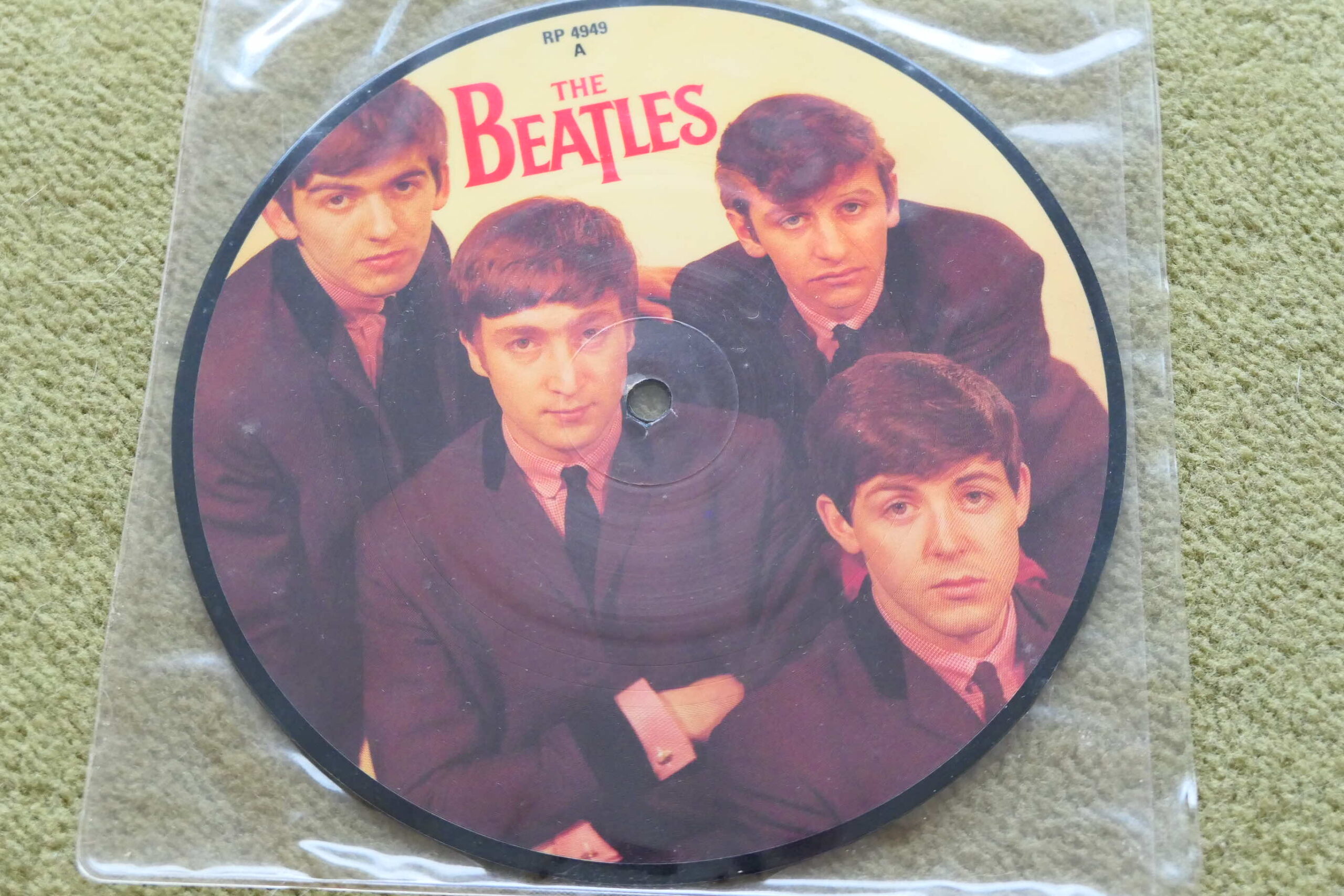 THE-BEATLES-LOVE-ME-DO-Picture-Disc-7-VINYL-SINGLE-RECORD