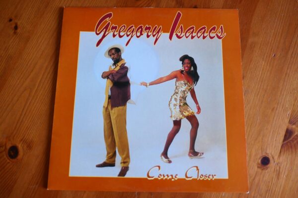 GREGORY ISAACS - COME CLOSER LP - Nr MINT  REGGAE DUB