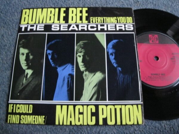 THE SEARCHERS - BUMBLE BEE 7" EP - Nr MINT UK 1965