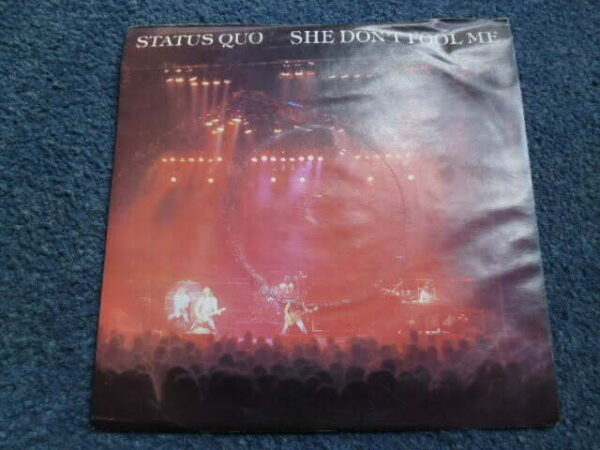 STATUS QUO - SHE DON'T FOOL ME 7" - Nr MINT/EXC+ UK 1982 ROCK