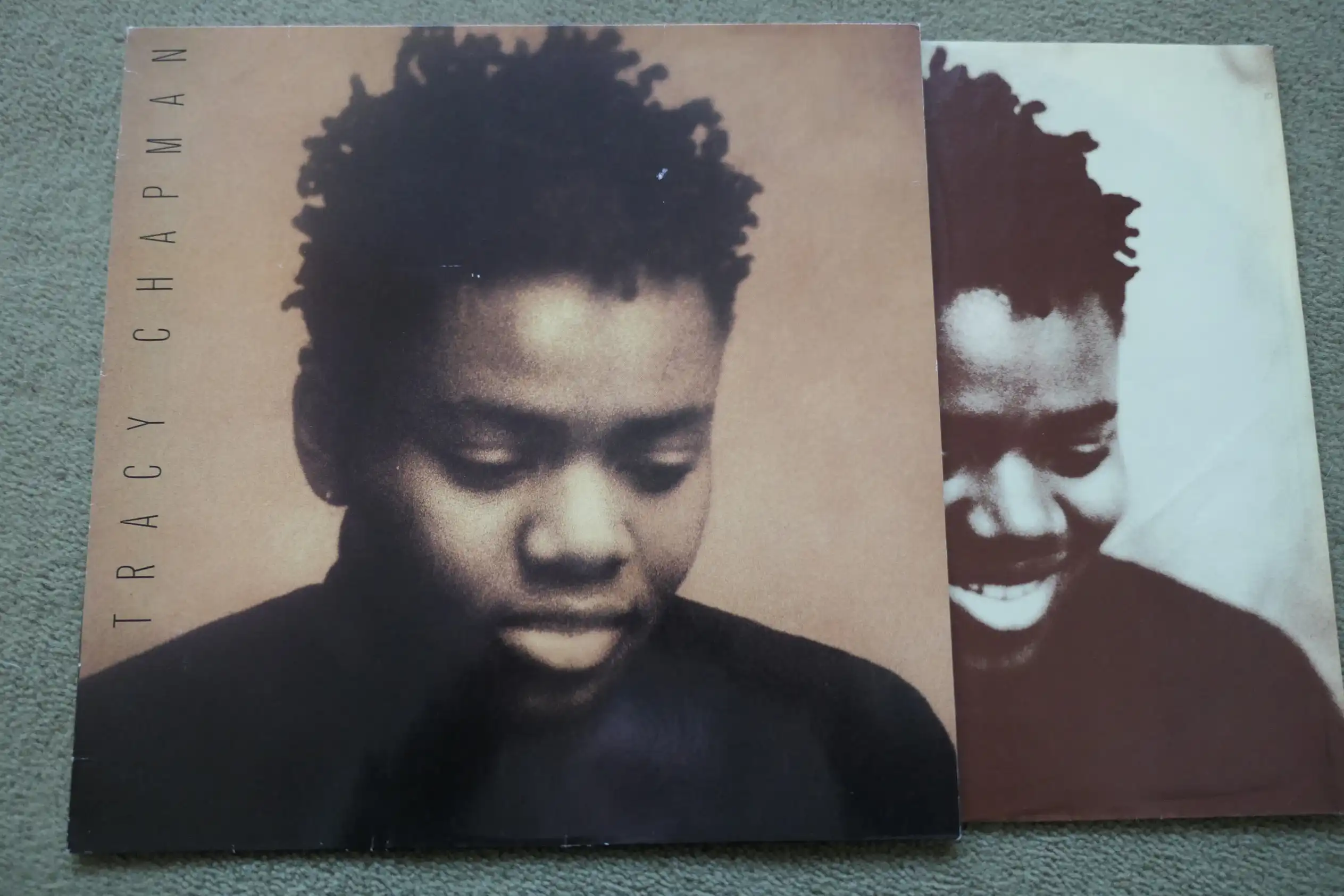 Tracy_Chapman_Debut_vinyl_record_fc