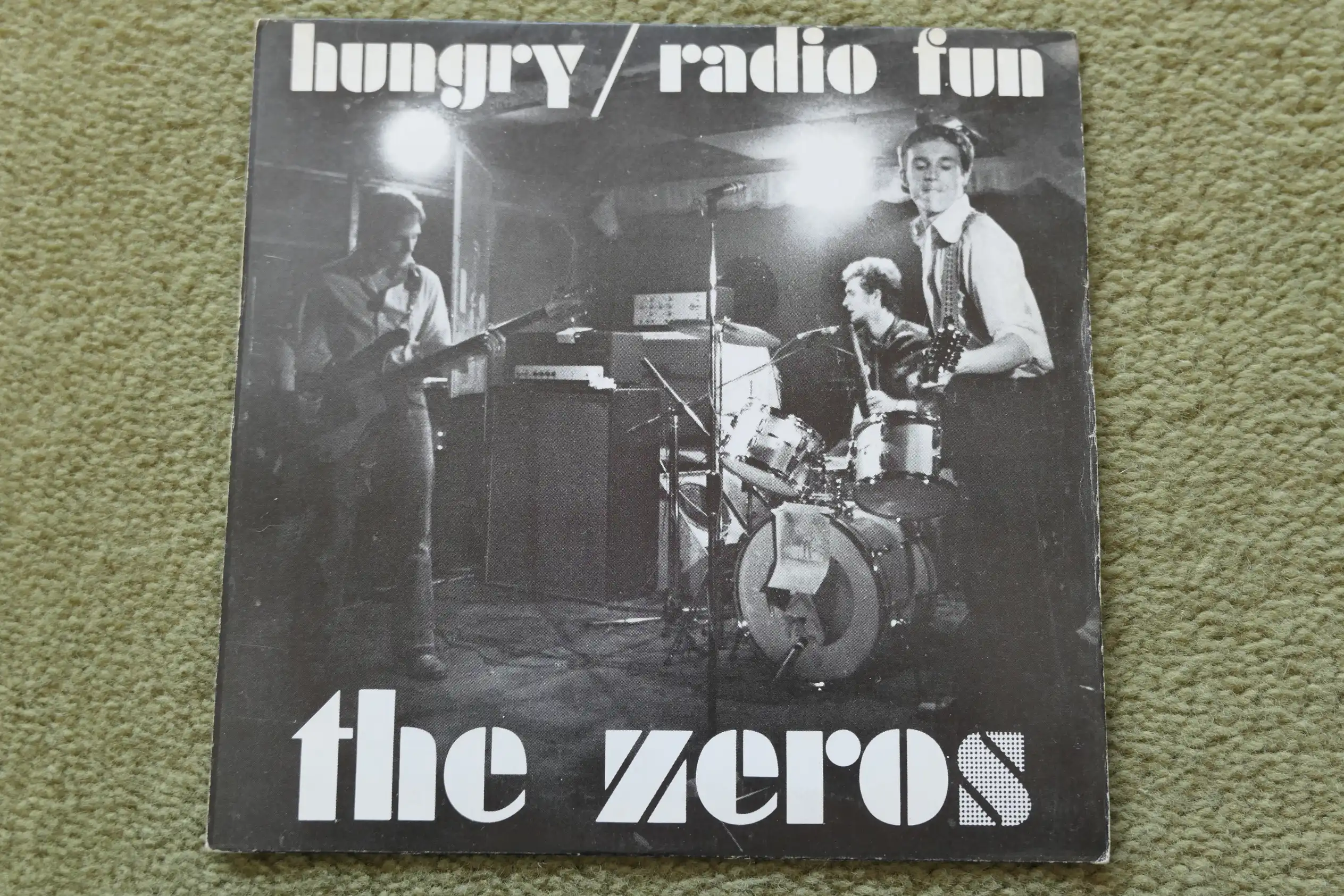 Zeros_Hungry_7_vinyl_record