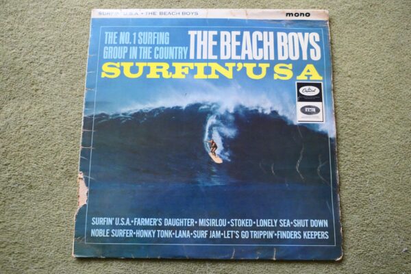 THE BEACH BOYS - SURFIN' USA LP - VG+ UK MONO  BRIAN WILSON