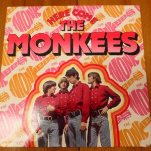 THE MONKEES - HERE COME THE MONKEES LP - Nr MINT A1/B2 UK